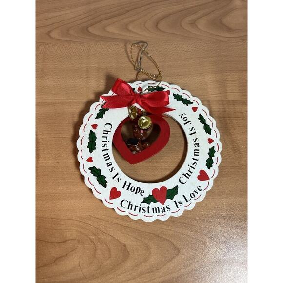 Small GIFTCO INC. CHRISTMAS WREATH Decoration Ornament Bear, Bells 5¾" Round EUC - Picture 1 of 5